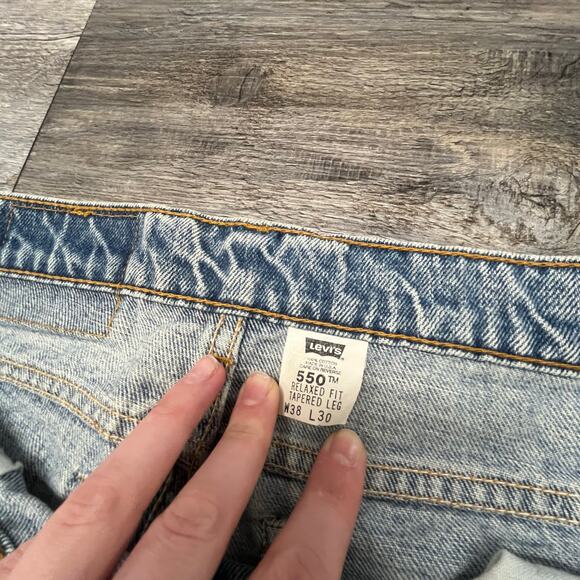 Vintage 90s Levis 550 Red Tab Light Wash Blue Mens 38 Relaxed Fit Denim Shorts - Picture 4 of 10